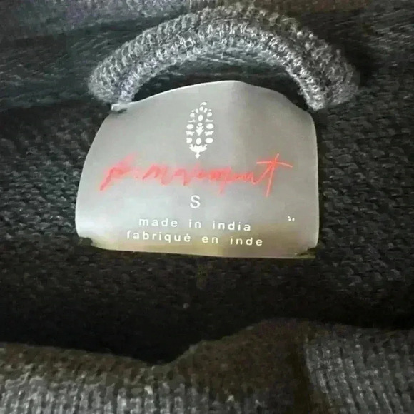 Free People Movement Last Chance Pullover Sweatshirt Black Oversized Size Small - Picture 3 of 6